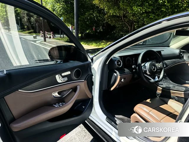 Mercedes-Benz E-class 2019 Черный из Китая, фото 3