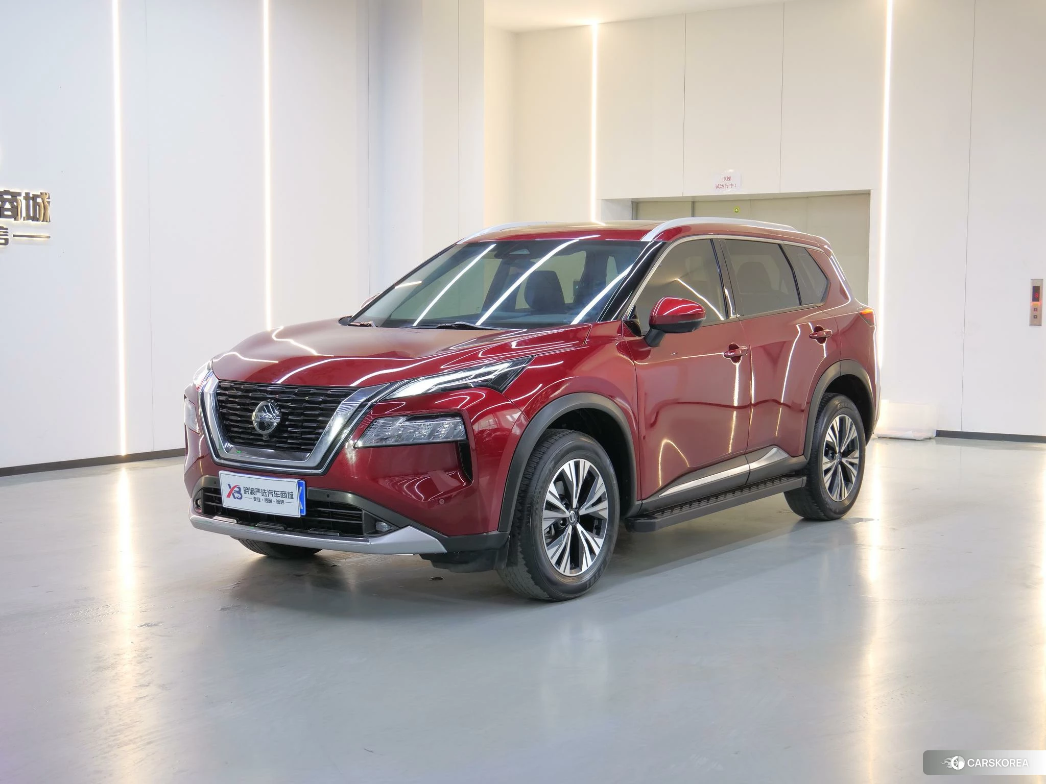 Nissan Qijun 2021 Красный из Китая, фото 3
