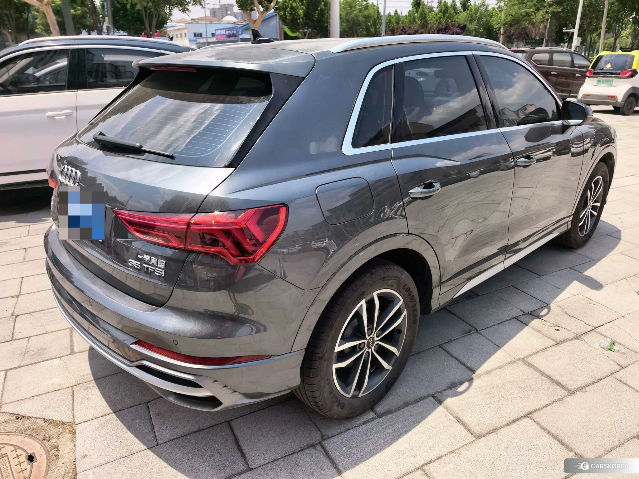Audi Q3 2021 Темно-серый из Китая, фото 3