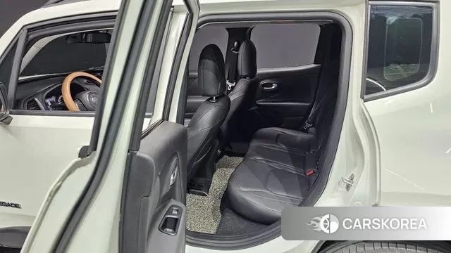 Jeep Renegade 2022 Белый из Кореи, фото 3