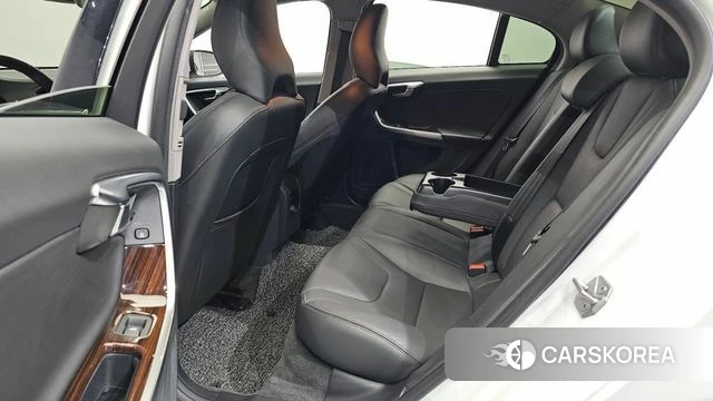Volvo S60 2018 Белый из Кореи, фото 3