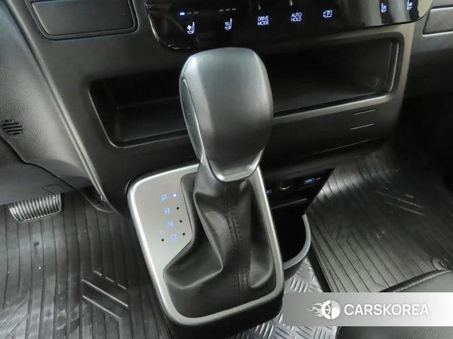 Hyundai Staria 2022 Серебряный из Кореи, фото 3