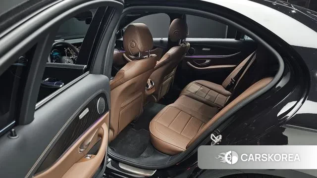 Mercedes-Benz E-Class W213 2023 Черный из Кореи, фото 3