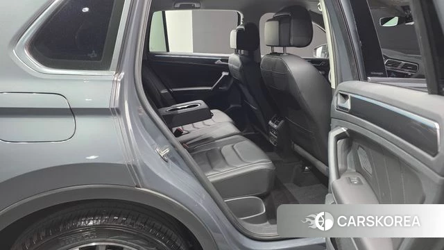 Volkswagen Tiguan second Generation 2023 Серый из Кореи, фото 3