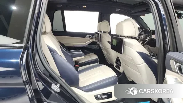 BMW X7 (G07) 2022 Черный из Кореи, фото 3