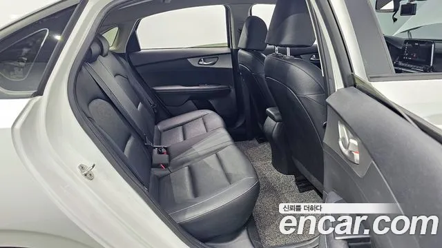 Kia Come New K3 id 2431762 из Кореи 3