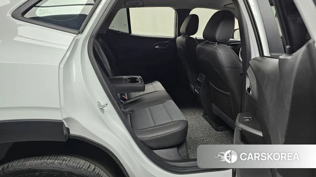 Chevrolet (GM Daewoo) Trax Crossover 2023 Белый из Кореи, фото 3