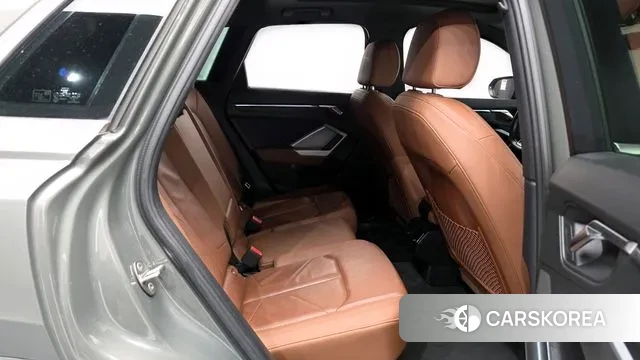 Audi Q3 (F3) 2020 Серый из Кореи, фото 3