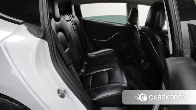 Tesla Model 3 2021 Белый из Кореи, фото 3