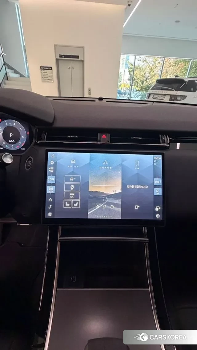 Land Rover Range Rover Velar 2024 Белый из Кореи, фото 3