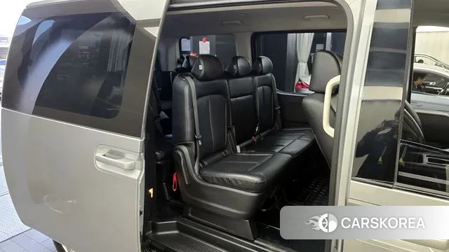 Hyundai Staria 2022 Серый из Кореи, фото 3