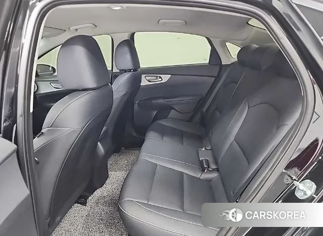 Kia The New K3 2nd generation 2023 Черный из Кореи, фото 3