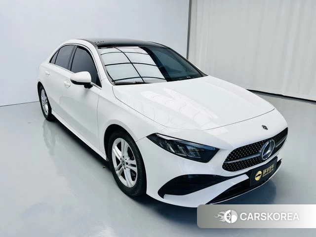 Mercedes-Benz Class A 2023 Белый из Китая, фото 3