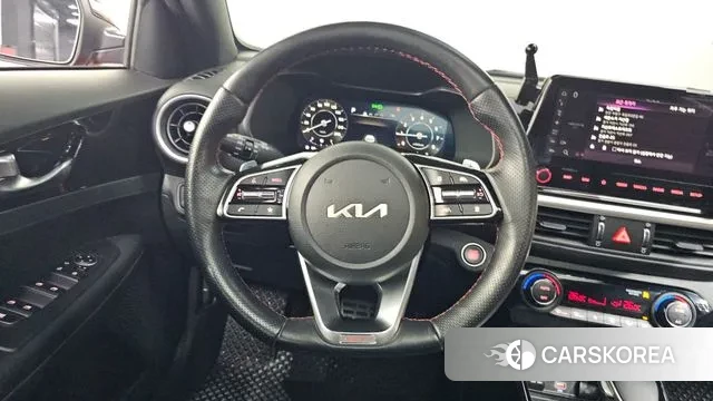 Kia The New K3 2nd generation 2023 Красный из Кореи, фото 3
