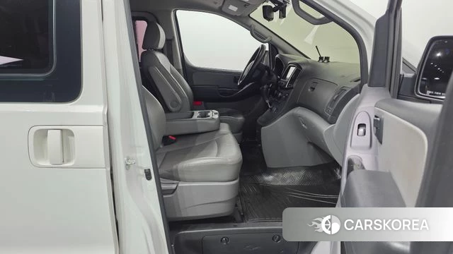 Hyundai The New Grand Starex 2019 Белый из Кореи, фото 3