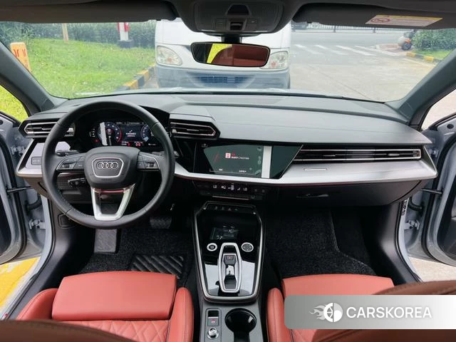 Audi A3 2026 Серебристо-серый из Китая, фото 3