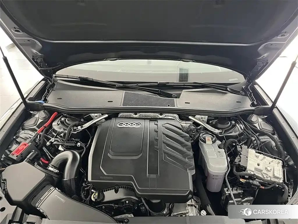 Audi A6L 2024 Silver/gray из Китая, фото 3