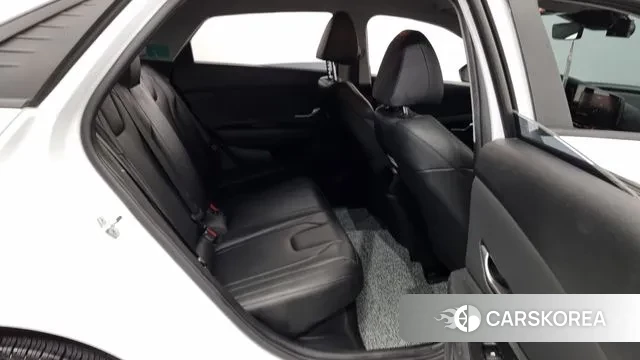 Hyundai Avante Hybrid (CN7) 2021 Белый из Кореи, фото 3