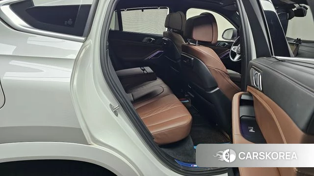 BMW X6 (G06) 2023 Белый из Кореи, фото 3