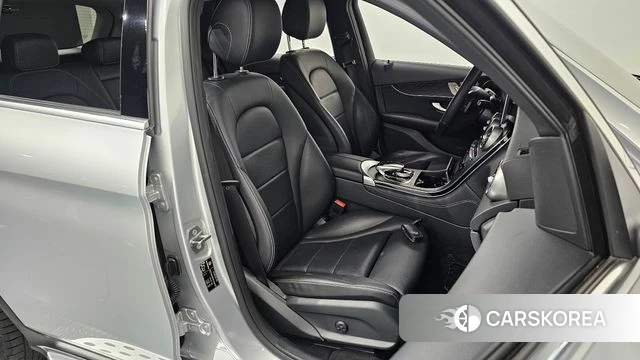 Mercedes-Benz GLC-Class X253 2019 Серебристо-серый из Кореи, фото 3