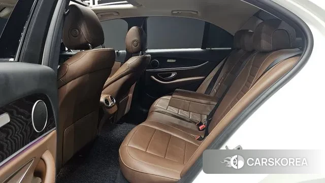 Mercedes-Benz E-Class W213 2020 Белый из Кореи, фото 3