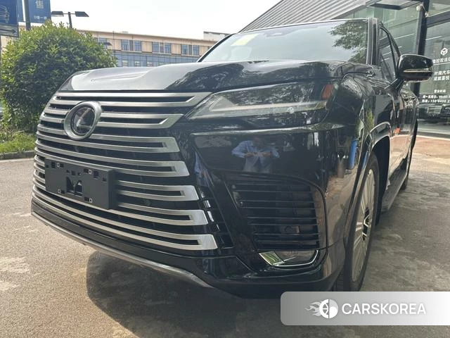 Lexus LX 2025 Черный из Китая, фото 3