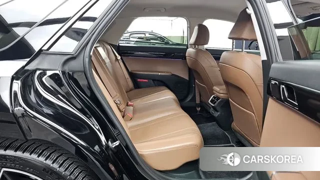 Hyundai Grandeur Hybrid (GN7) 2023 Черный из Кореи, фото 3