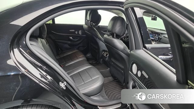 Mercedes-Benz E-Class W213 2019 Черный из Кореи, фото 3