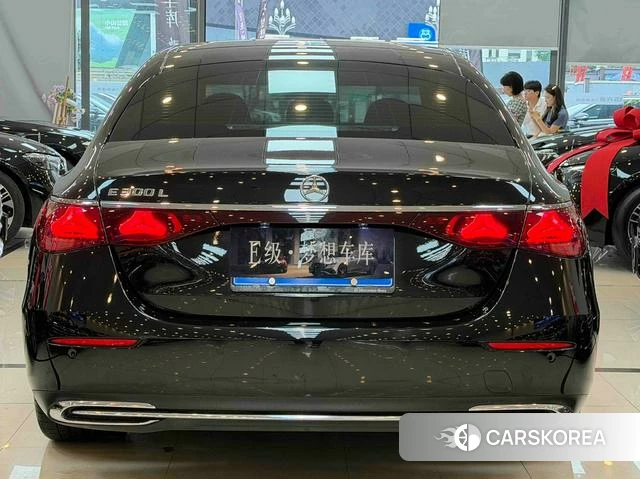 Mercedes-Benz E-class 2024 Черный из Китая, фото 3