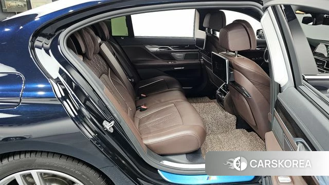 BMW 7 Series (G11) 2018 Черный из Кореи, фото 3