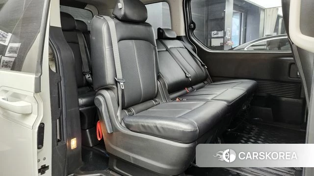 Hyundai Staria 2022 Белый из Кореи, фото 3