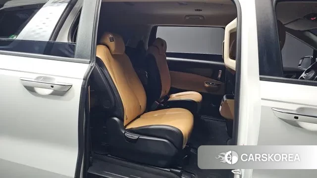 Kia Carnival 4th generation 2023 Белый из Кореи, фото 3