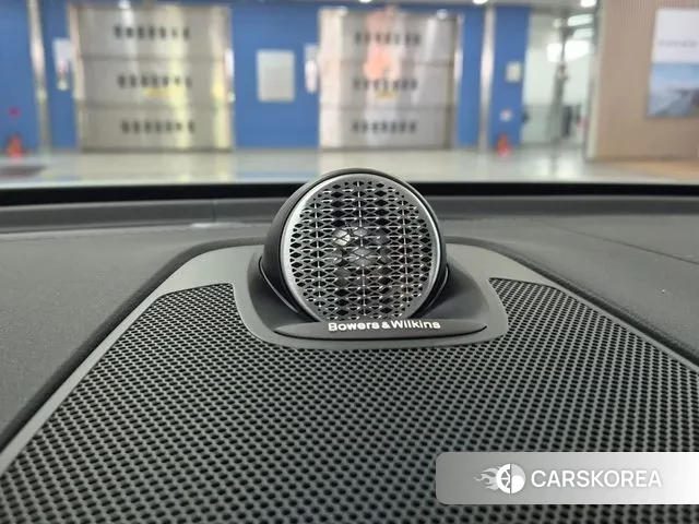 Volvo XC60 second Generation 2025 Белый из Кореи, фото 3