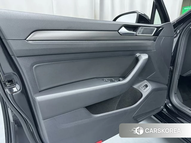 Volkswagen Magotan 2021 Черный из Китая, фото 3