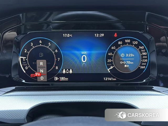 Volkswagen Golf 2022 Белый из Китая, фото 3