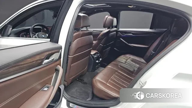 BMW 5 Series (G30) 2021 Белый из Кореи, фото 3