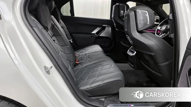 BMW 7 Series (G70) 2024 Белый из Кореи, фото 3