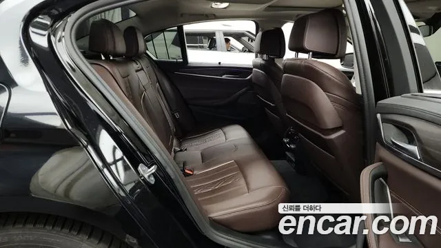 BMW 5 Series (G30) 2022 Черный из Кореи, фото 3