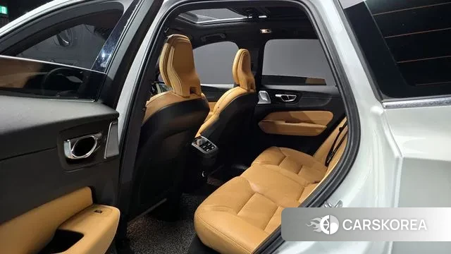 Volvo XC60 second Generation 2020 Белый из Кореи, фото 3