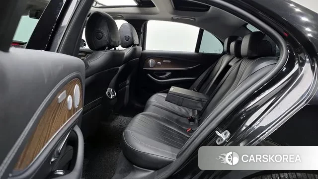 Mercedes-Benz E-Class W213 2019 Черный из Кореи, фото 3