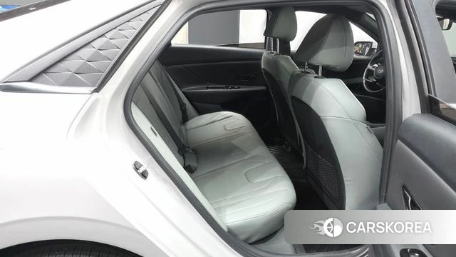 Hyundai The New Avante (CN7) 2023 Серебристо-серый из Кореи, фото 3