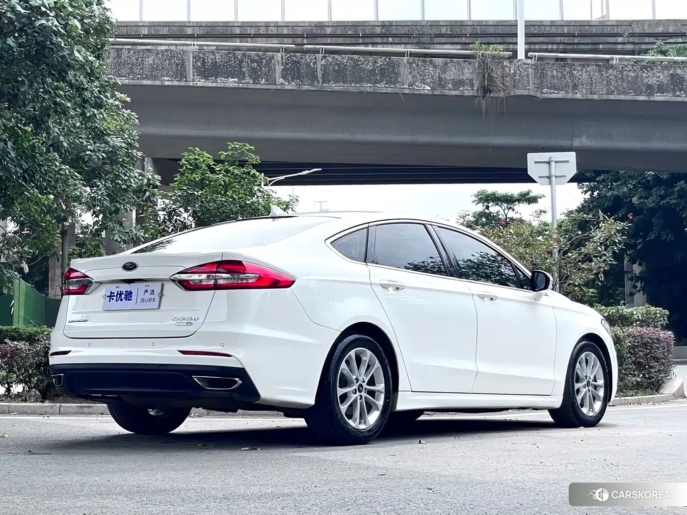 Ford Mondeo 2022 Белый из Китая, фото 3