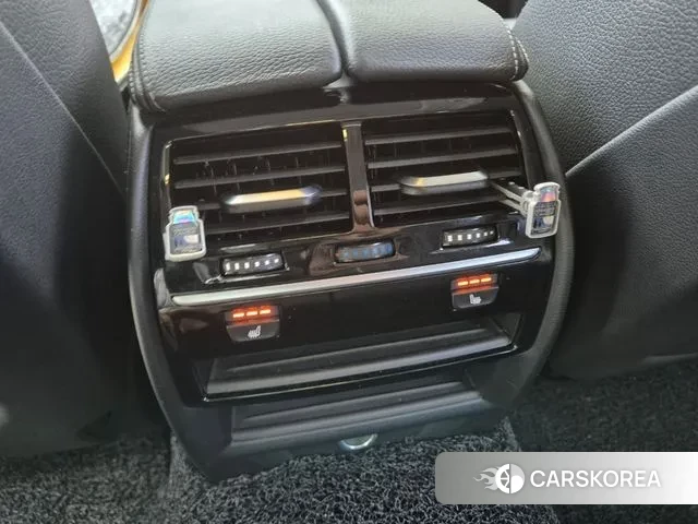 BMW 5 Series (G30) 2018 Черный из Кореи, фото 3