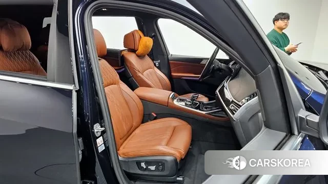 BMW X7 (G07) 2022 Черный из Кореи, фото 3