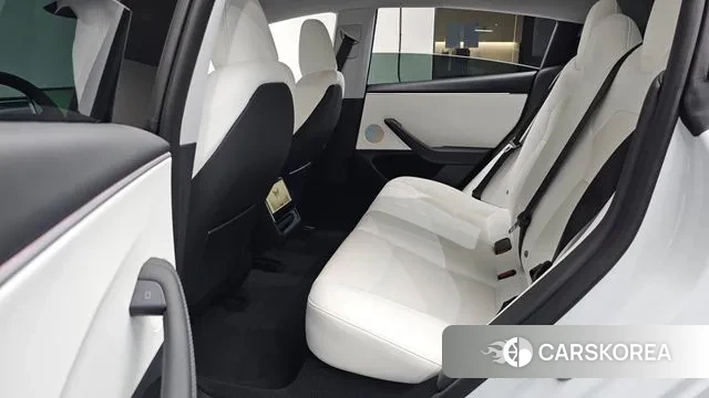 Tesla Model 3 2024 Белый из Кореи, фото 3