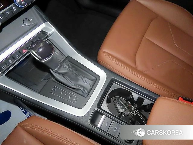 Audi Q3 (F3) 2024 Белый из Кореи, фото 3