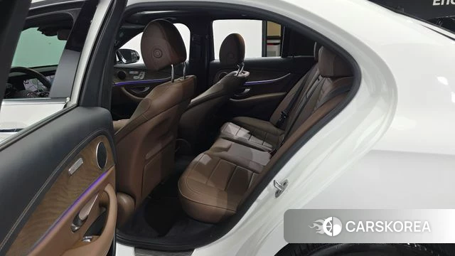 Mercedes-Benz E-Class W213 2021 Белый из Кореи, фото 3