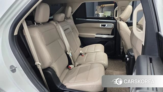 Ford Explorer 6th Generation 2023 Белый из Кореи, фото 3