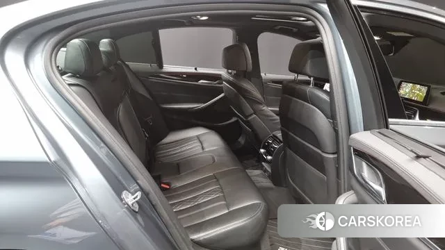 BMW 5 Series (G30) 2019 Серый из Кореи, фото 3