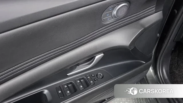 Hyundai The New Avante (CN7) 2023 Серый из Кореи, фото 3